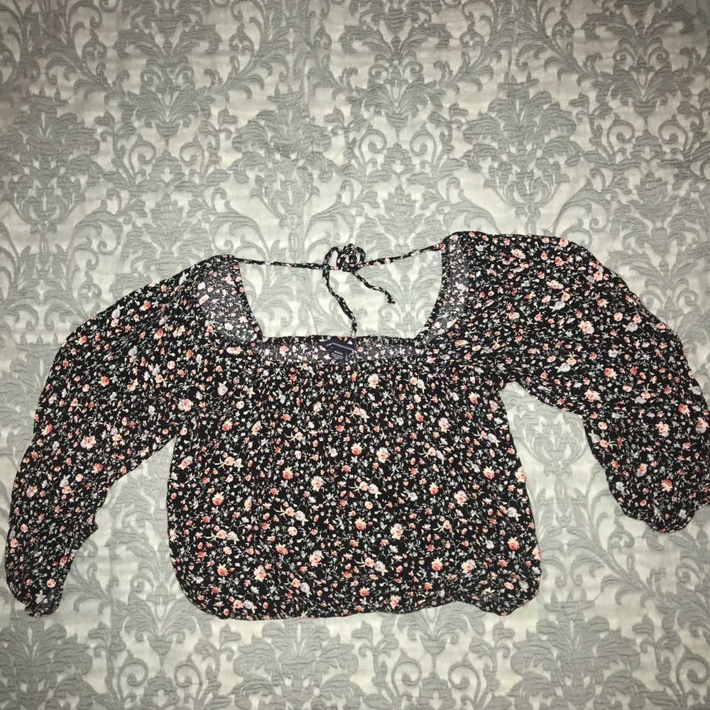 American Eagle crop top